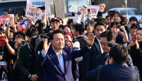 민주당, “尹, 퇴거쇼” 맹비난