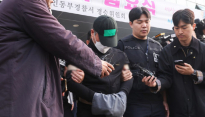 일가족 살해 50대, 계획범행 인정…‘고개 두 번 끄덕였다’