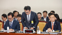 SKT 유심 유출… 금융당국 '비상대응' 돌입, 피해 막으려면?