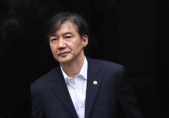 조국 “사법의 탈을 쓴 정치 개입”… 이재명 판결에 옥중서신으로 비판