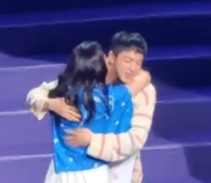 BTS 진에 기습 뽀뽀한 日여성, 결국 검찰 송치