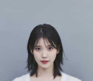 아이유, 생일 맞아 2억 원 기부 “팬들과 함께하는 따뜻한 나눔”