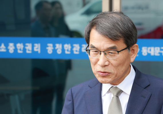 선관위원장 “사전투표 부실, 송구”…신촌 투표용지 반출 등 직접 사과