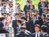 이재명 대통령, 환호 속 첫 출근... 첫 공식 일정은 현충원 참배